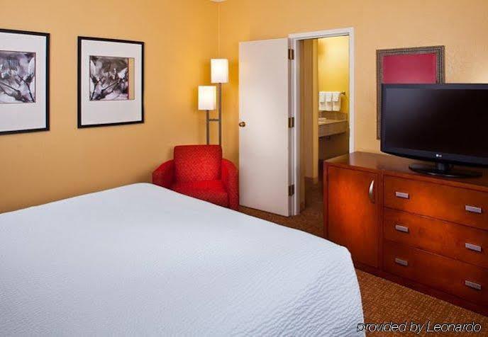 Courtyard Tampa Westshore/Airport Exterior photo