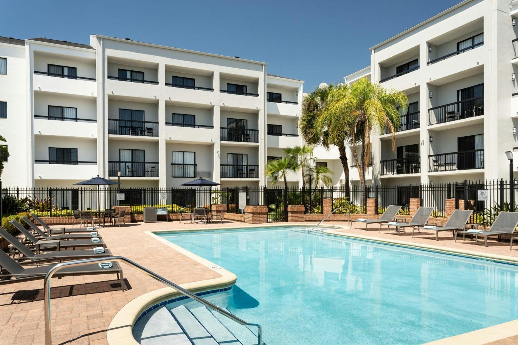 Courtyard Tampa Westshore/Airport Exterior photo