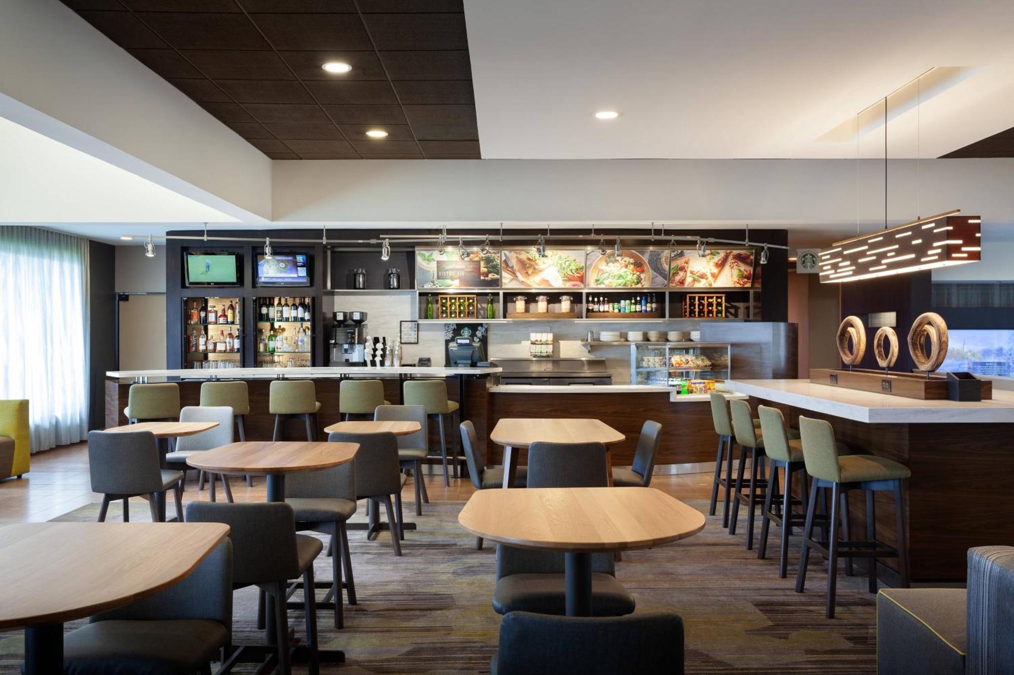 Courtyard Tampa Westshore/Airport Exterior photo