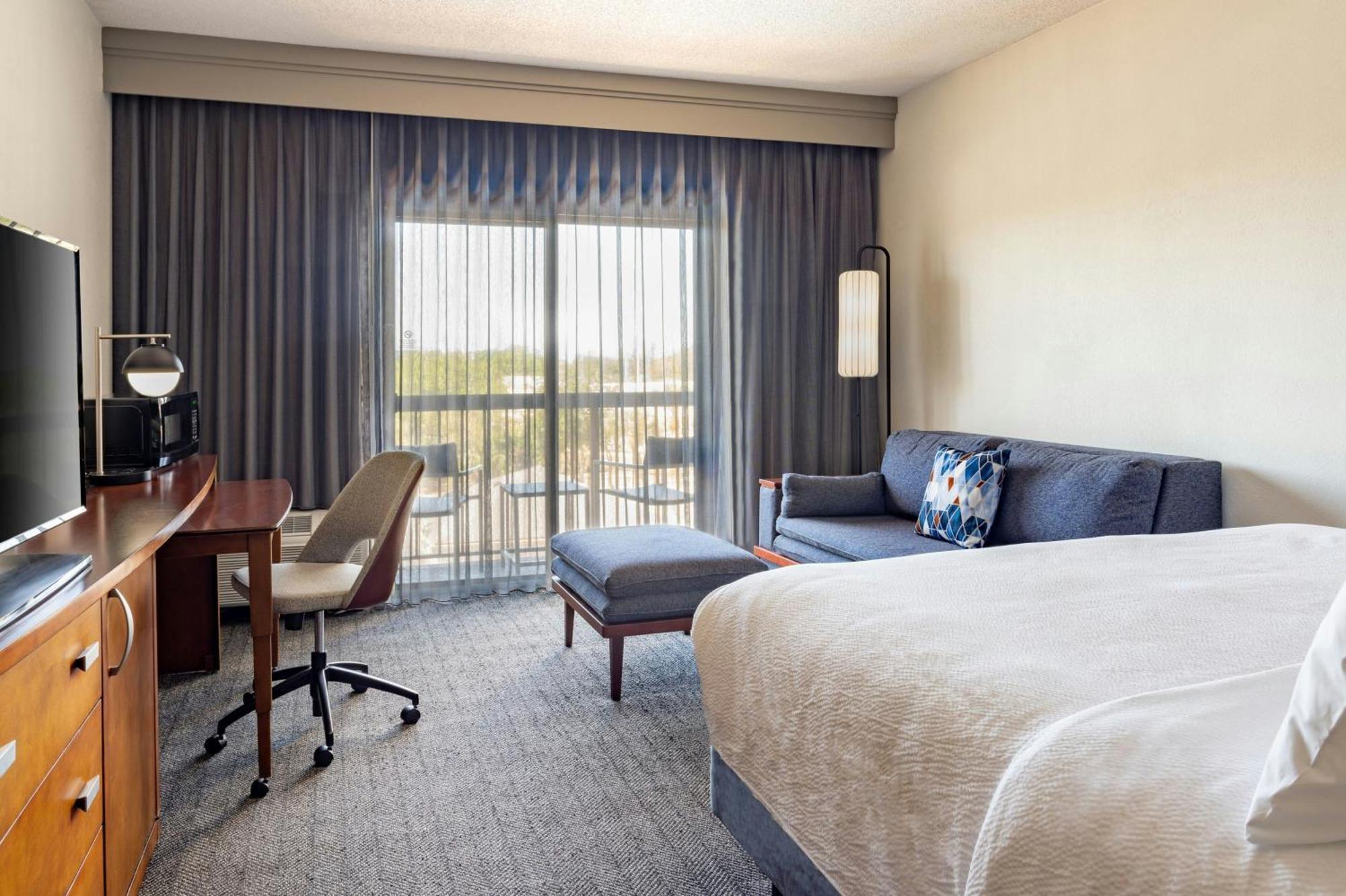 Courtyard Tampa Westshore/Airport Exterior photo