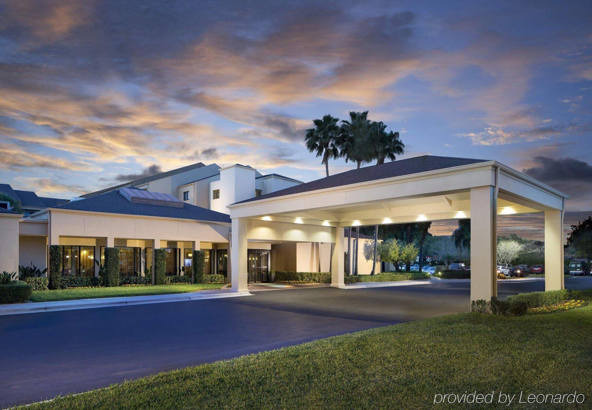 Courtyard Tampa Westshore/Airport Exterior photo